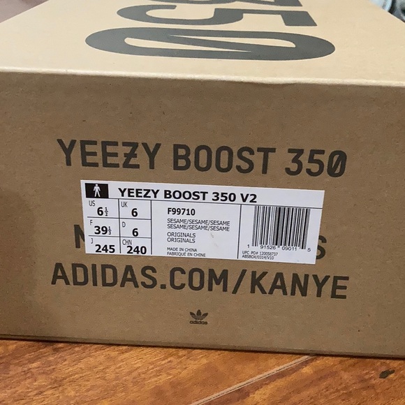 Yeezy Boost 350 V2 (size 6.5 mens or 8.5 women’s) - Picture 3 of 6